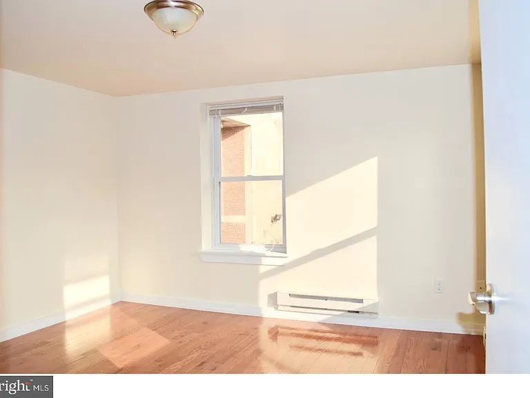 415 S Broad St #2R — Photo 7