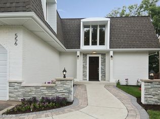 556 N Walnut St, Elmhurst, IL 60126