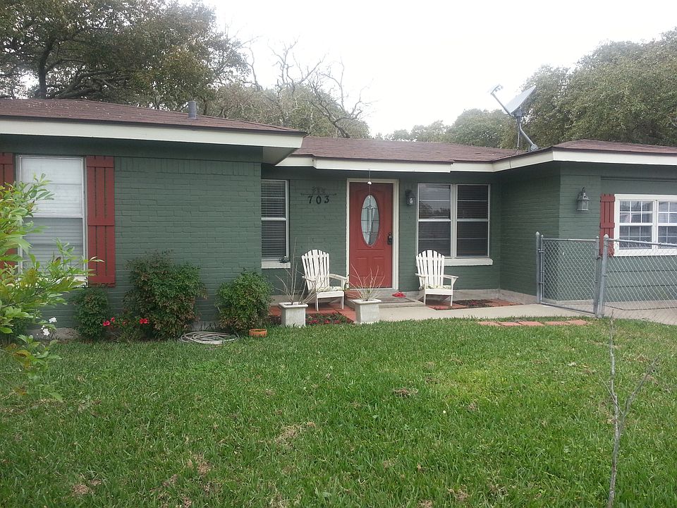1st image of 703 W Terrace Blvd
