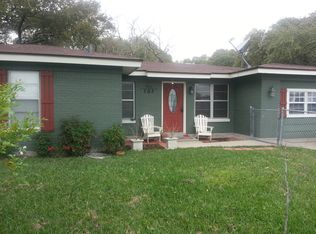 703 W Terrace Blvd, Rockport, TX 78382