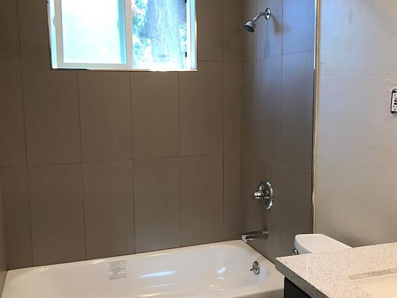 4th image of 2850 Sneath Ln APT 26