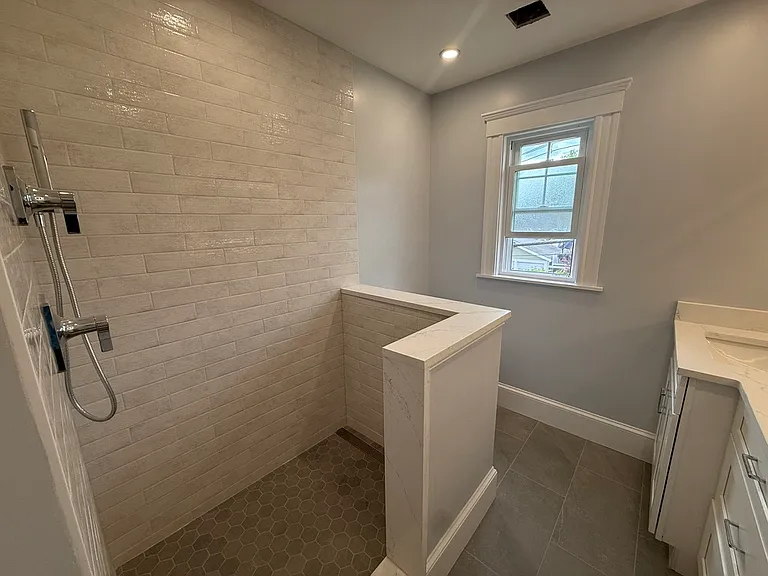 67 Walnut St #2 — Photo 5