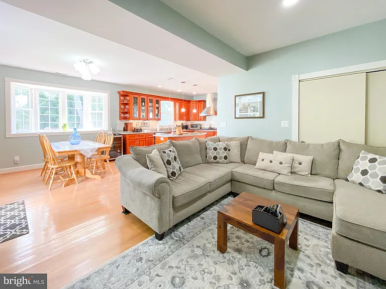 1947 Fay Pl — Photo 7