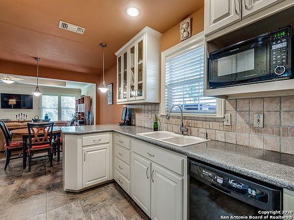4th image of 2910 Wakeman Dr