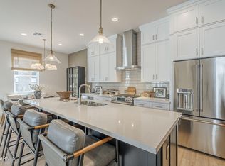 127 W HOLCOMB Lane, Phoenix, AZ 85003