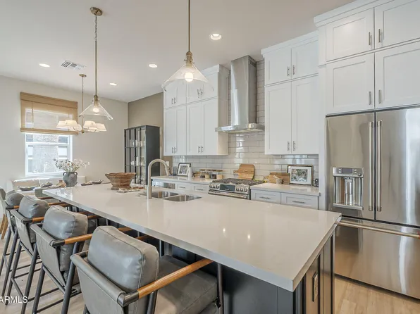 127 W HOLCOMB Lane, Phoenix, AZ 85003