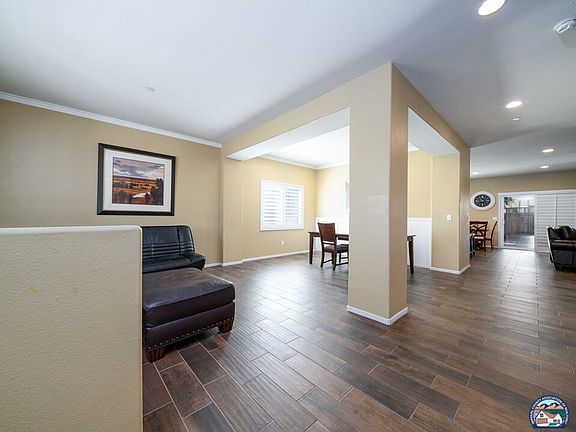 4th image of 617 Horizonte St