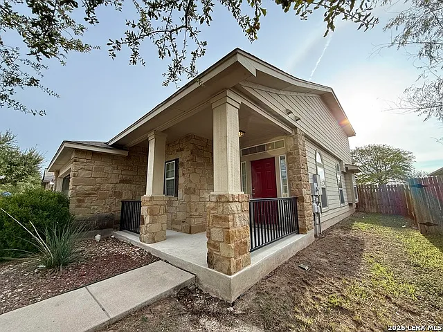 3 bed, 2.0 bath, 1758 sqft, $1,750 — Photo 2