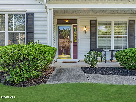 3rd image of 26 Greylawn Drive