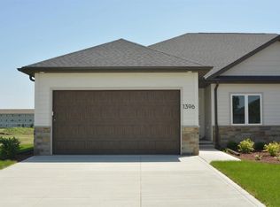 1396 Belmont Park Ave, North Sioux City, SD 57049