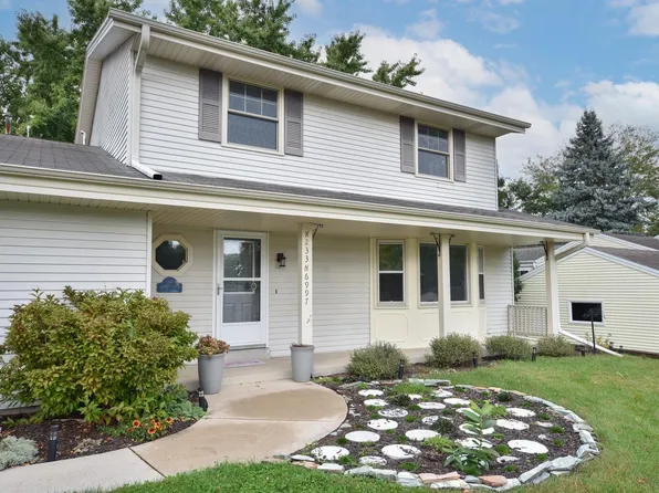 W233N6997 Salem DRIVE, Sussex, WI 53089