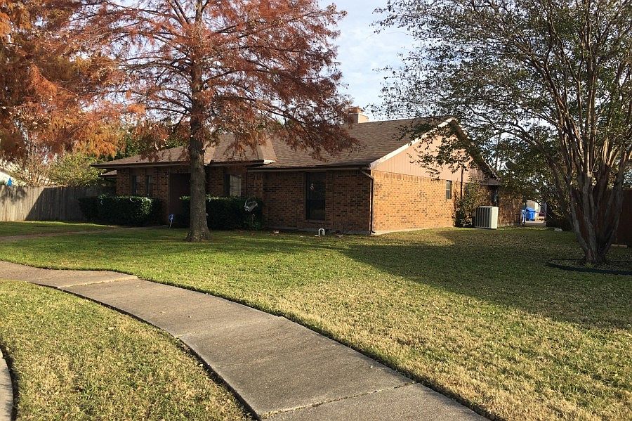2nd image of 3602 Lofland Ln