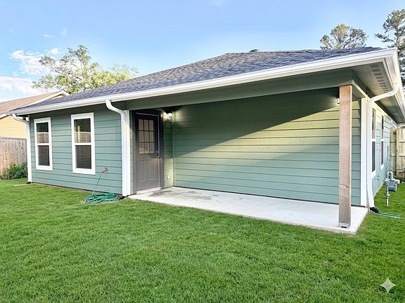2nd image of 502 W Jeanette Ave
