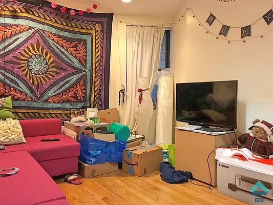 Rented by EXR | media 2