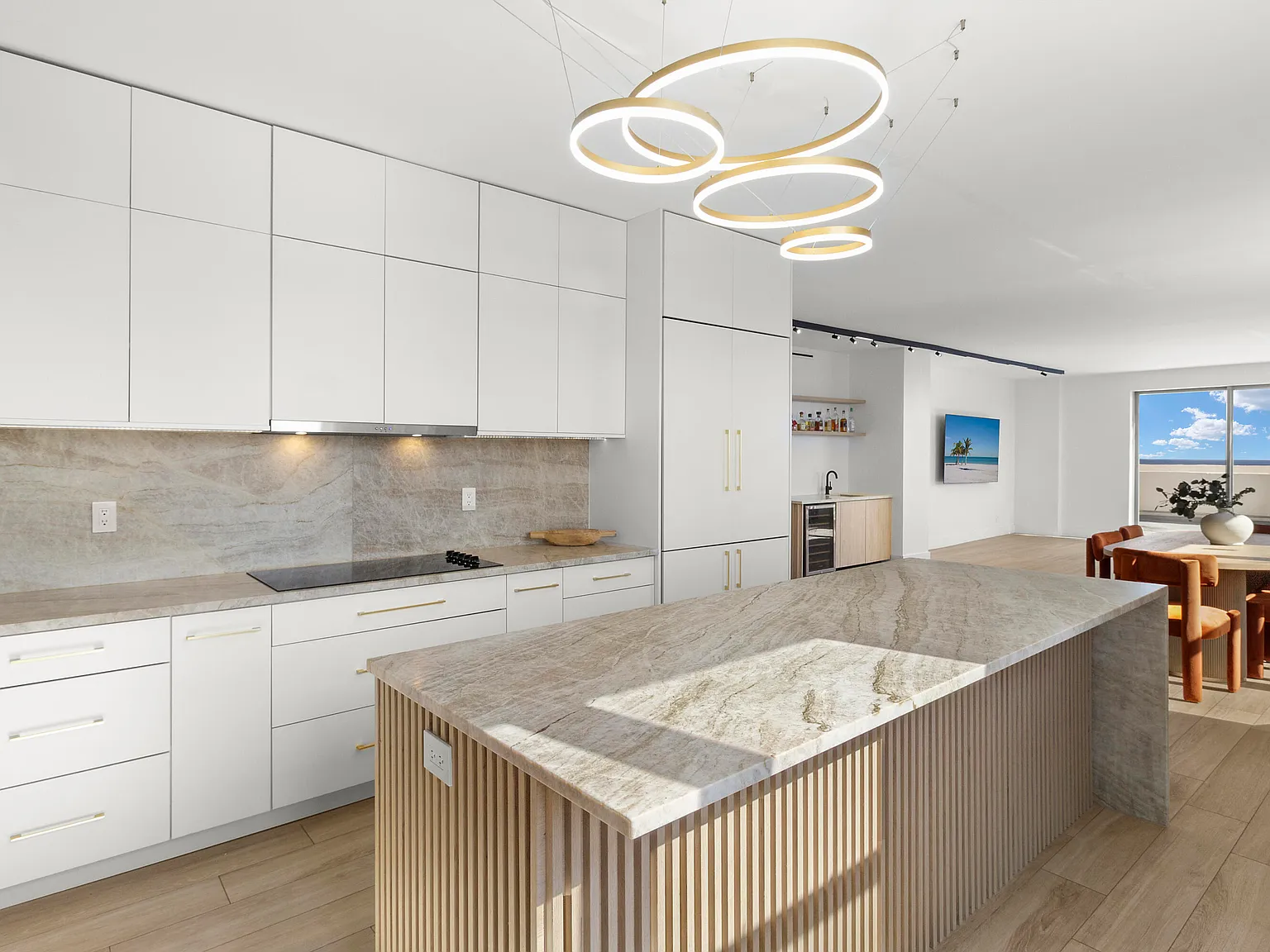 Price George Condominium — Photo 2