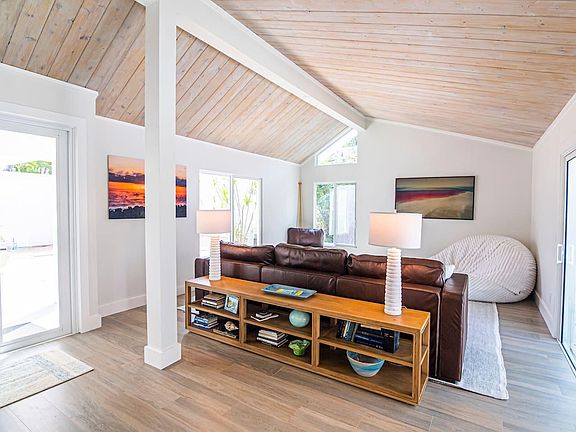 5th image of 103 W Sandpiper Cir