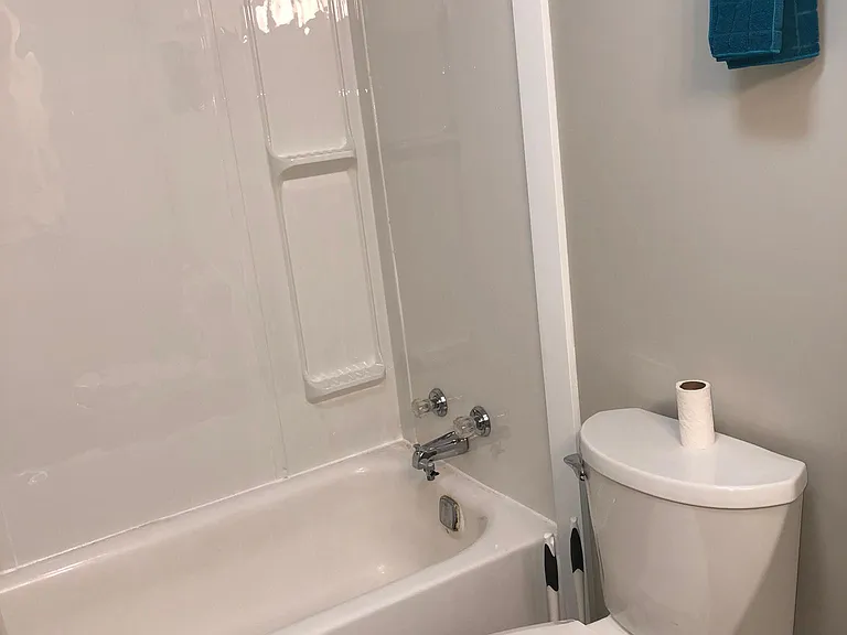 2106 Kanawha Blvd E #517B — Photo 11