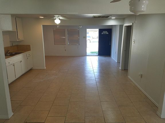 4th image of 4934 Stephen Girard Ave