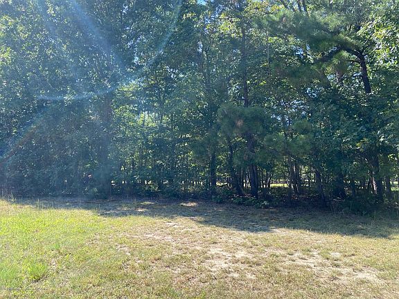 3rd image of 115 Fairway Dr