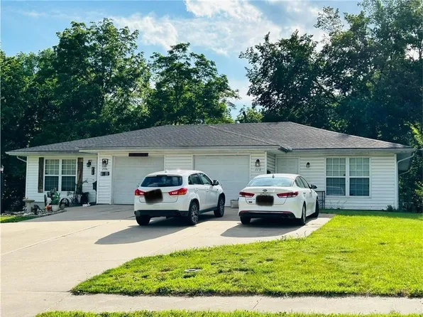 217 N Boardman St, Pleasant Hill, MO 64080