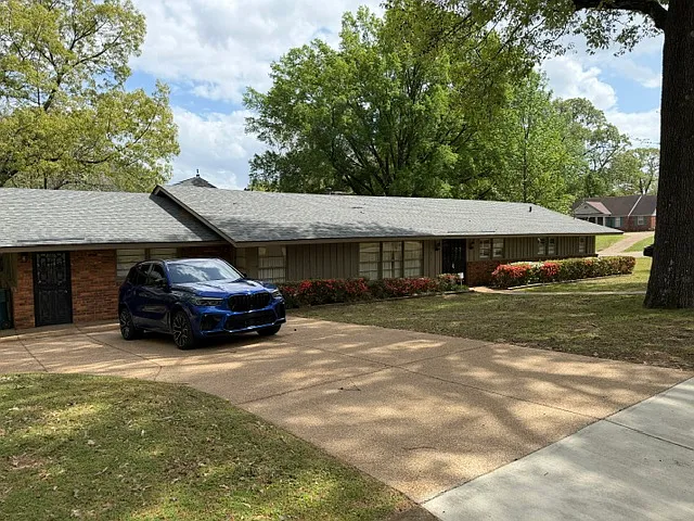 5676 Walnut Grove Pl — Photo 1