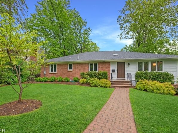 47 Durand Rd, Maplewood Twp., NJ 07040