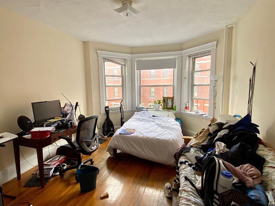 2nd image of 21 Hemenway St #Ua23