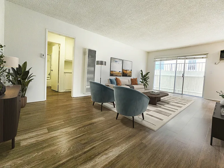 10138 Palms Blvd #2 — Photo 3