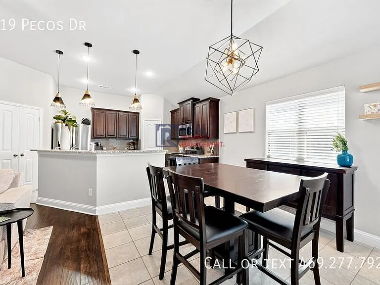 319 Pecos Dr — Photo 18