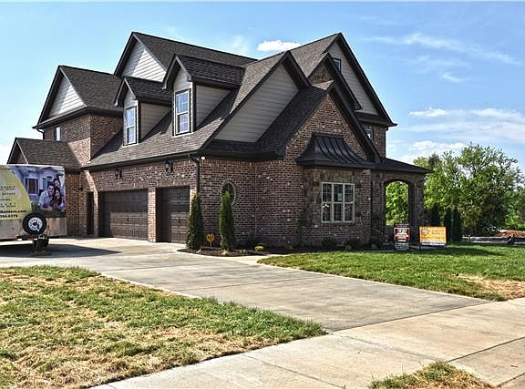 2nd image of 4376 Pretoria Run Lot 121