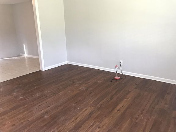 3rd image of 6384 Barry Dr