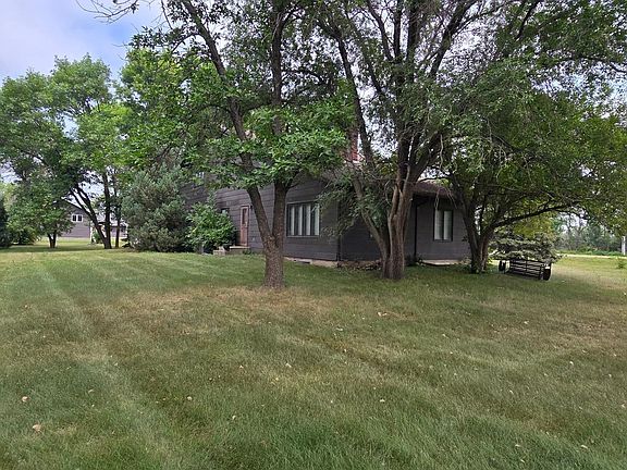 3rd image of 705 Main Ave