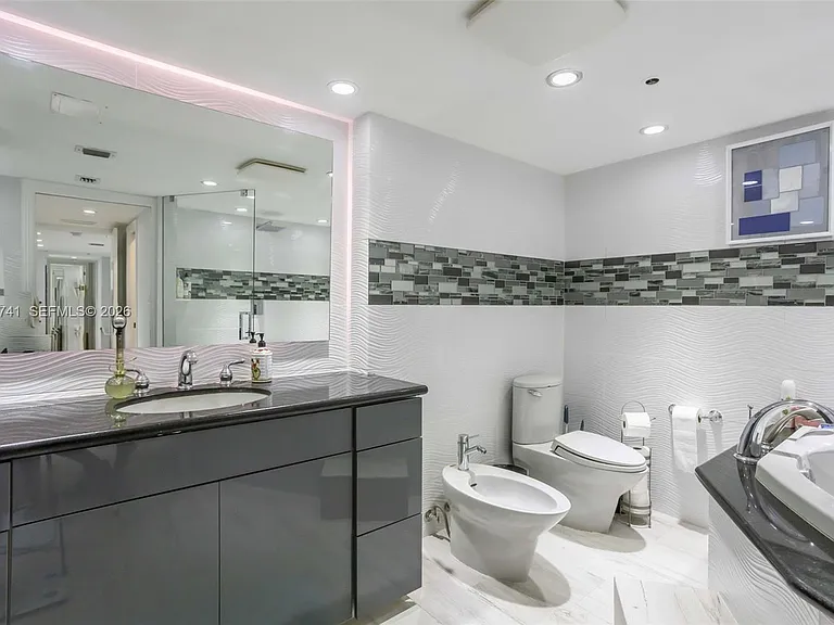 300 Three Islands Blvd #Penthouse 3A — Photo 19