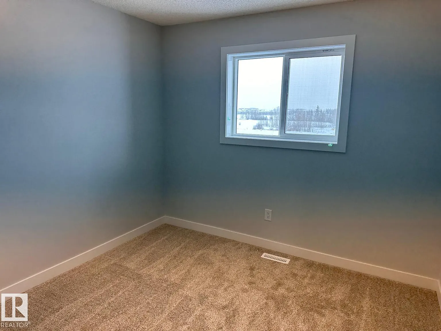 3 bed, 2.5 bath, 1564 sqft, $2,000 — Photo 2