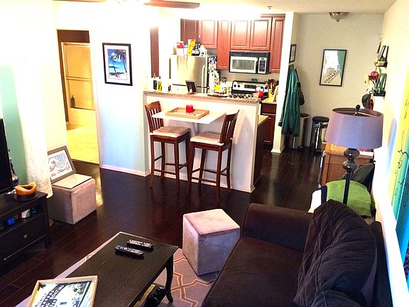 4th image of 1970 Columbia St Unit 414