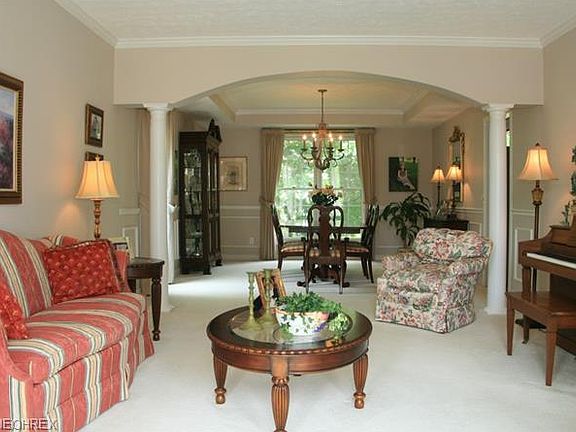 3rd image of 434 Brentwood Blvd