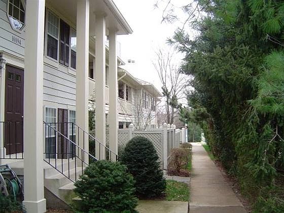 1st image of 10194D Ashbrooke Ct