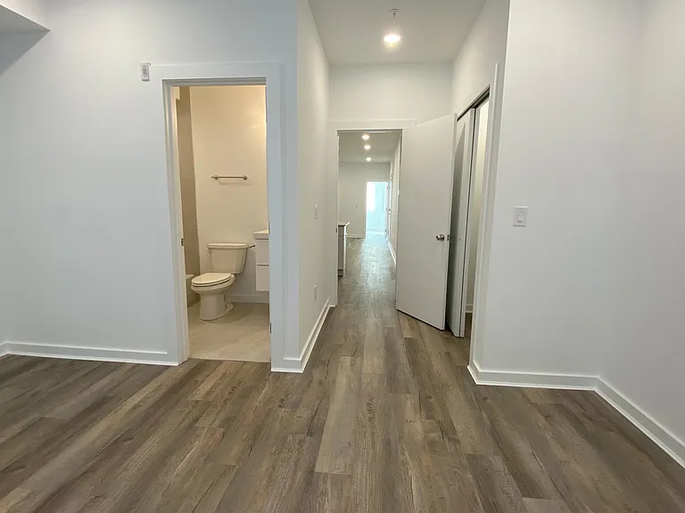 709 N 44th St #2 — Photo 7