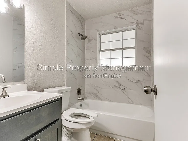 5832 NW 31st Ter #4 — Photo 7