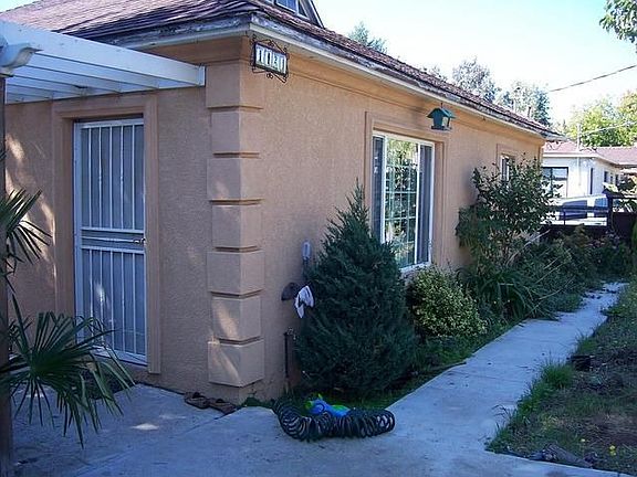 2nd image of 1121 Hargus Ave