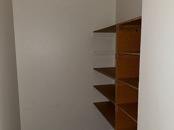 4th image of 305 E N St #11