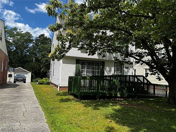 2nd image of 24201 Yosemite Dr