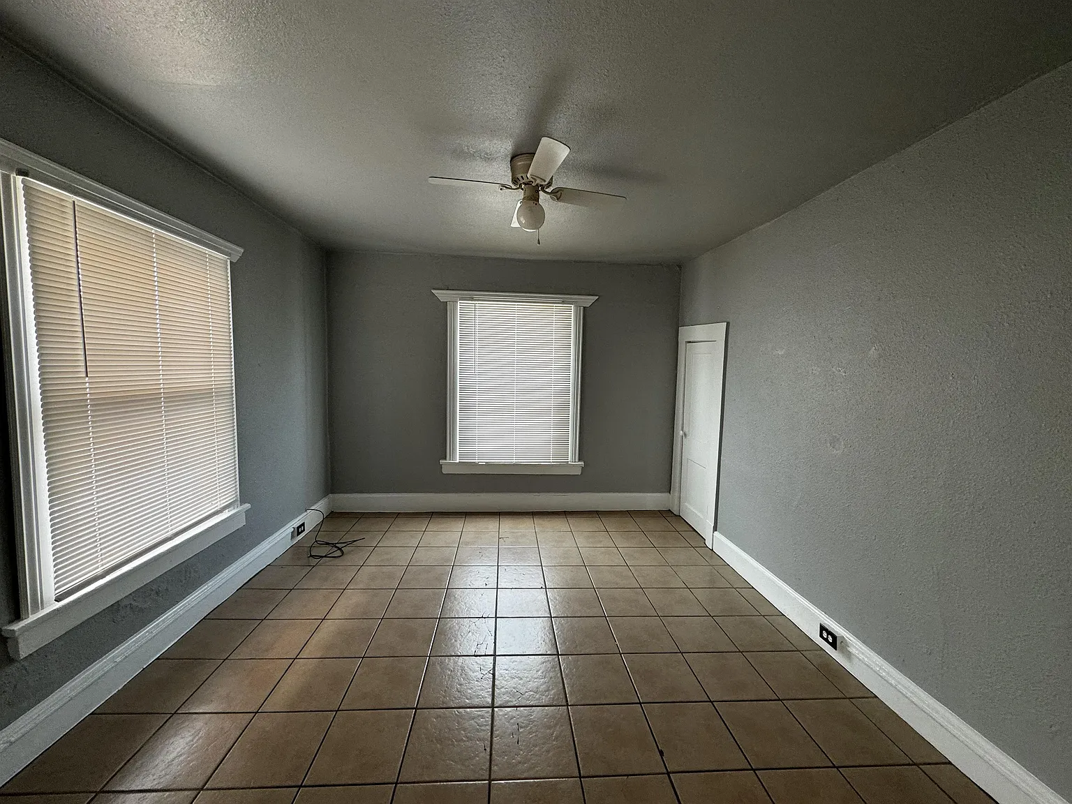 105 Tays Street #C - 3 — Photo 4