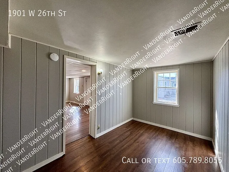 1901 W 26th St — Photo 19