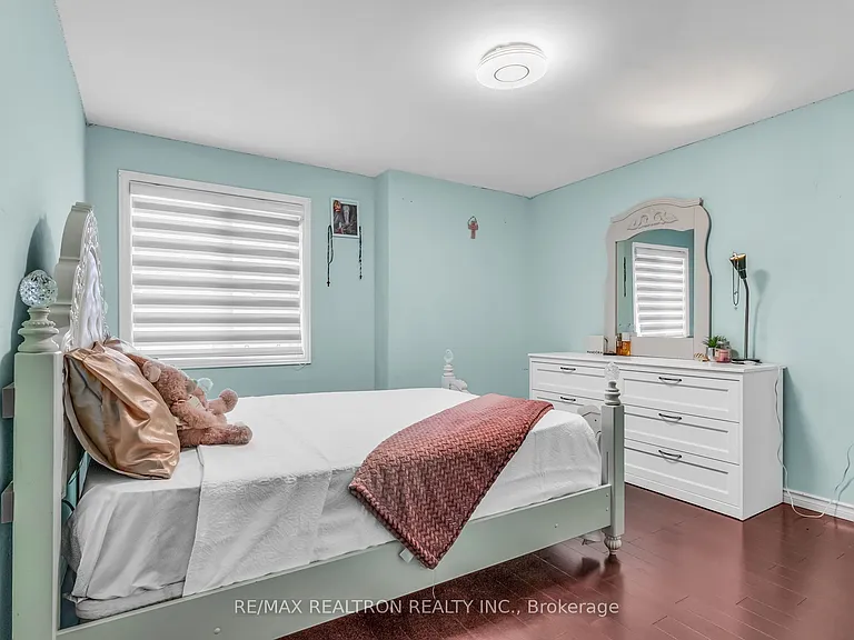 89 Beaconsfield Ave — Photo 25
