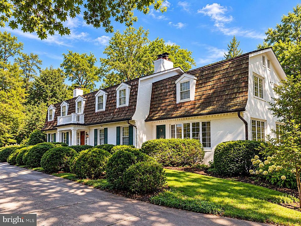 2nd image of 3525 Roberts Ln