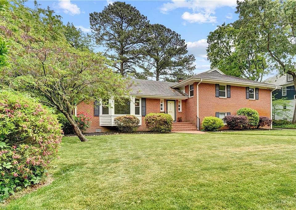 Gorgeous all-brick home on huge lot