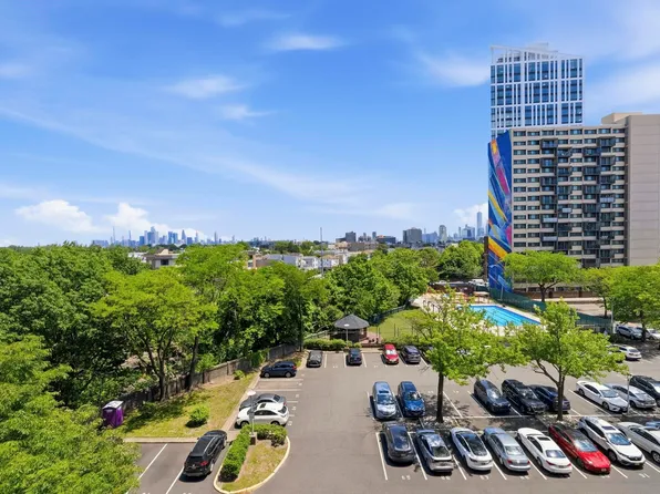 201 Saint Pauls Ave APT 6C, Jersey City, NJ 07306