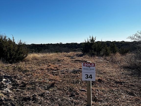 4th image of 1301 Hidden Rock Rd