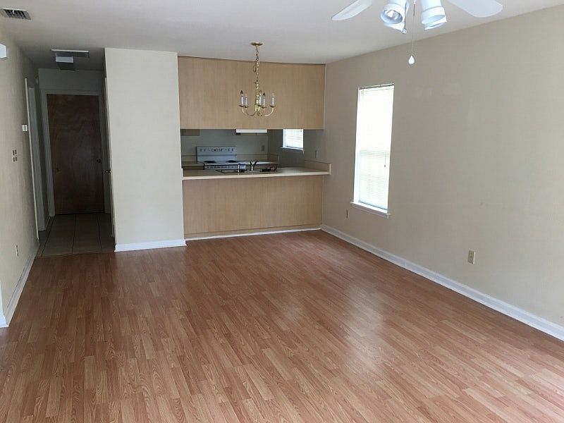 2nd image of 2719 W Tharpe St APT 13